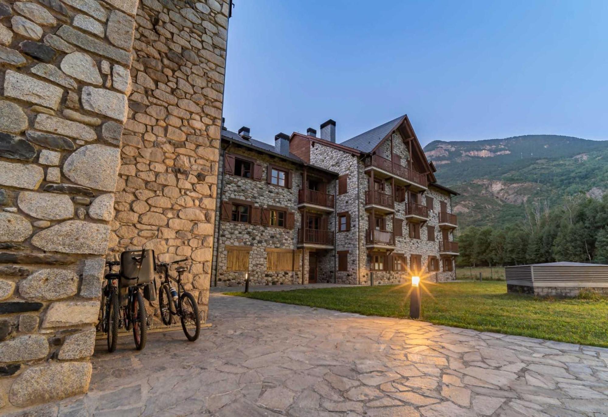 Loira Casa Sanchines Duplex De Lujo En Benasque Lägenhet Exteriör bild