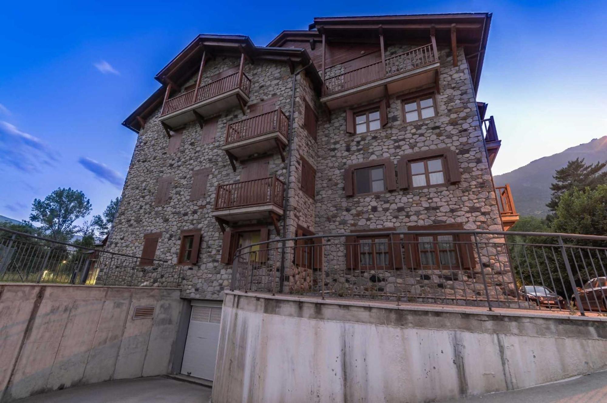 Loira Casa Sanchines Duplex De Lujo En Benasque Lägenhet Exteriör bild