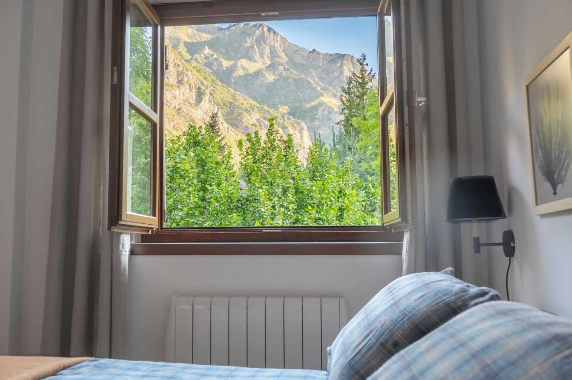 Loira Casa Sanchines Duplex De Lujo En Benasque Lägenhet Exteriör bild