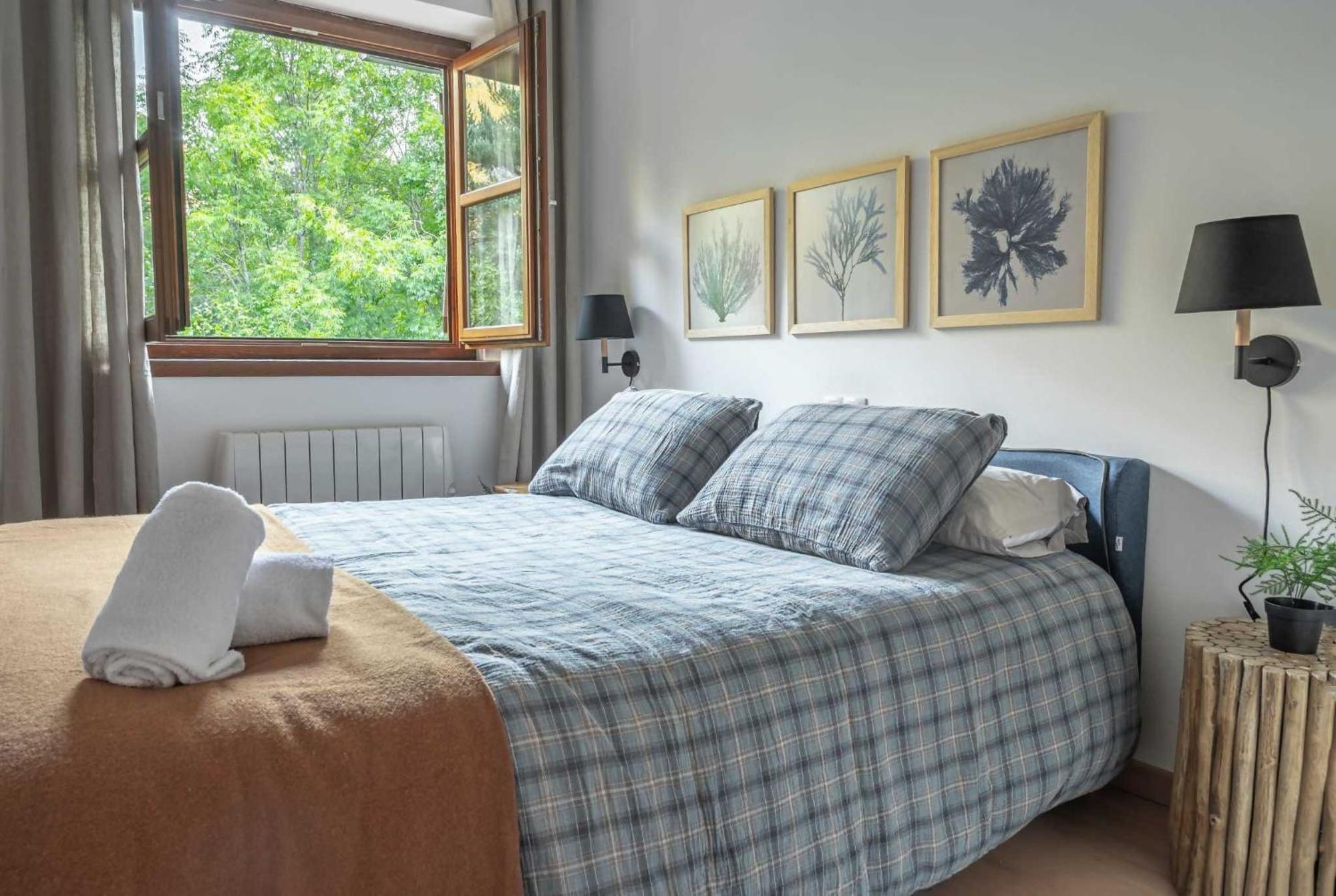 Loira Casa Sanchines Duplex De Lujo En Benasque Lägenhet Exteriör bild
