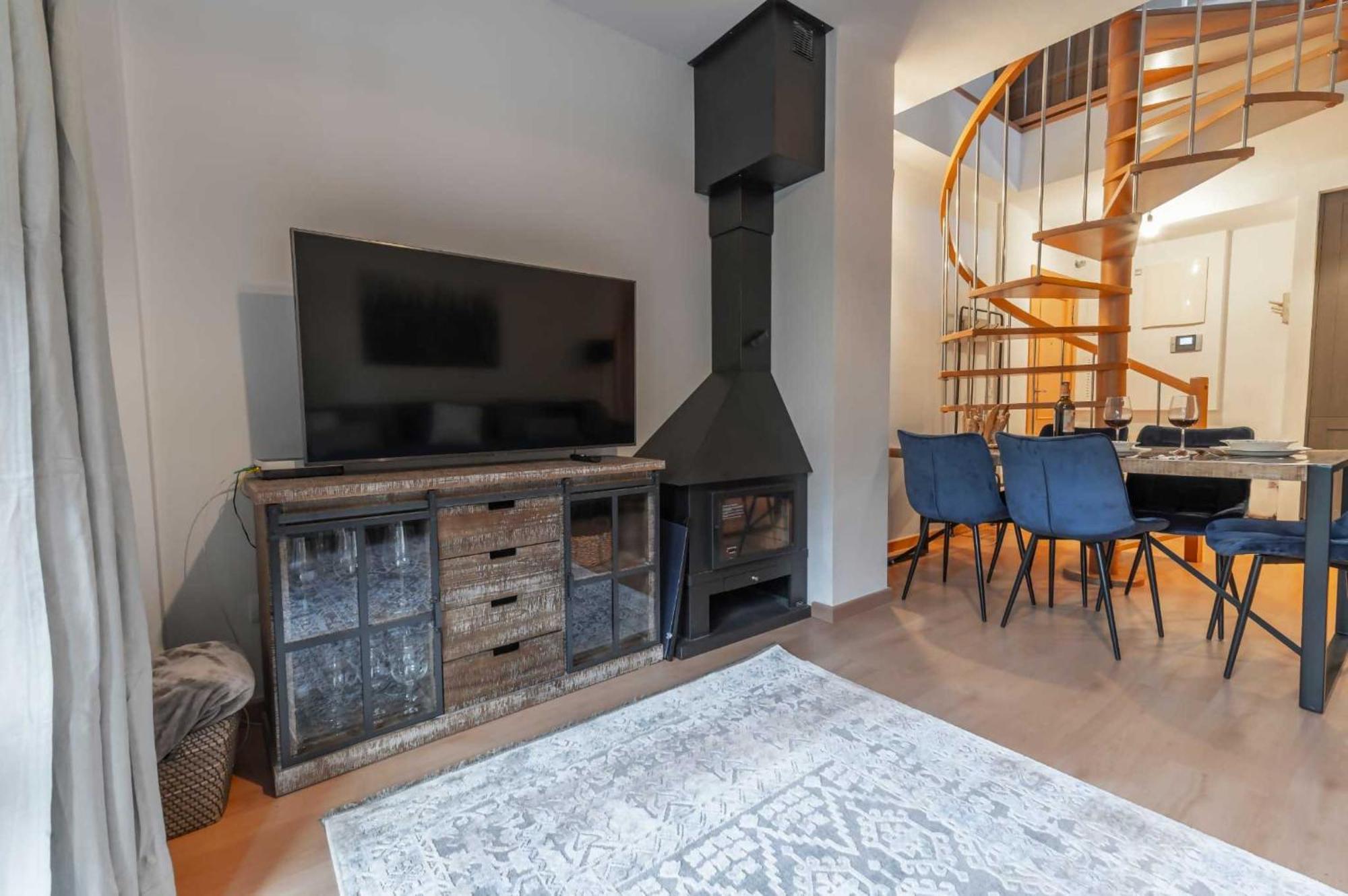Loira Casa Sanchines Duplex De Lujo En Benasque Lägenhet Exteriör bild