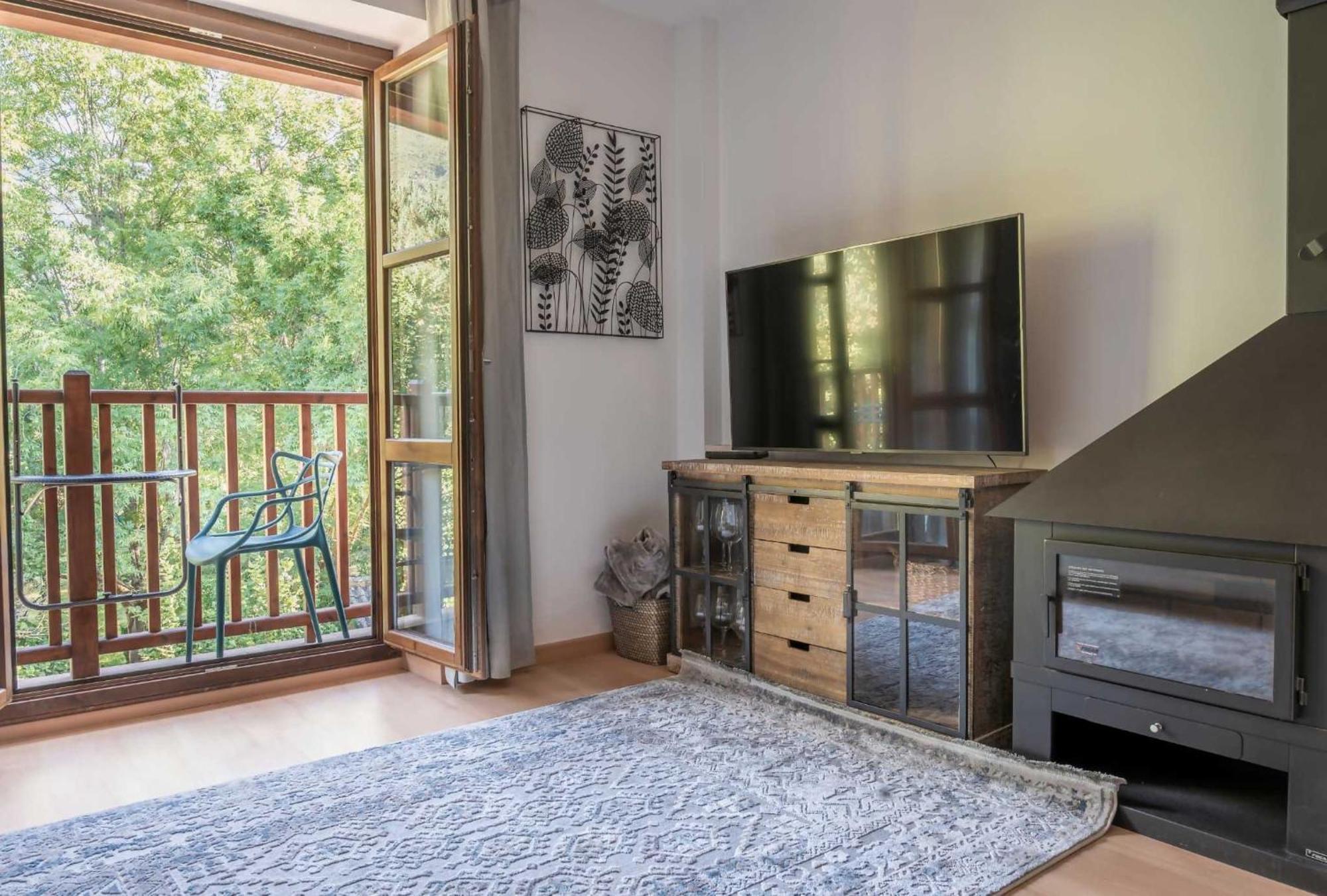 Loira Casa Sanchines Duplex De Lujo En Benasque Lägenhet Exteriör bild