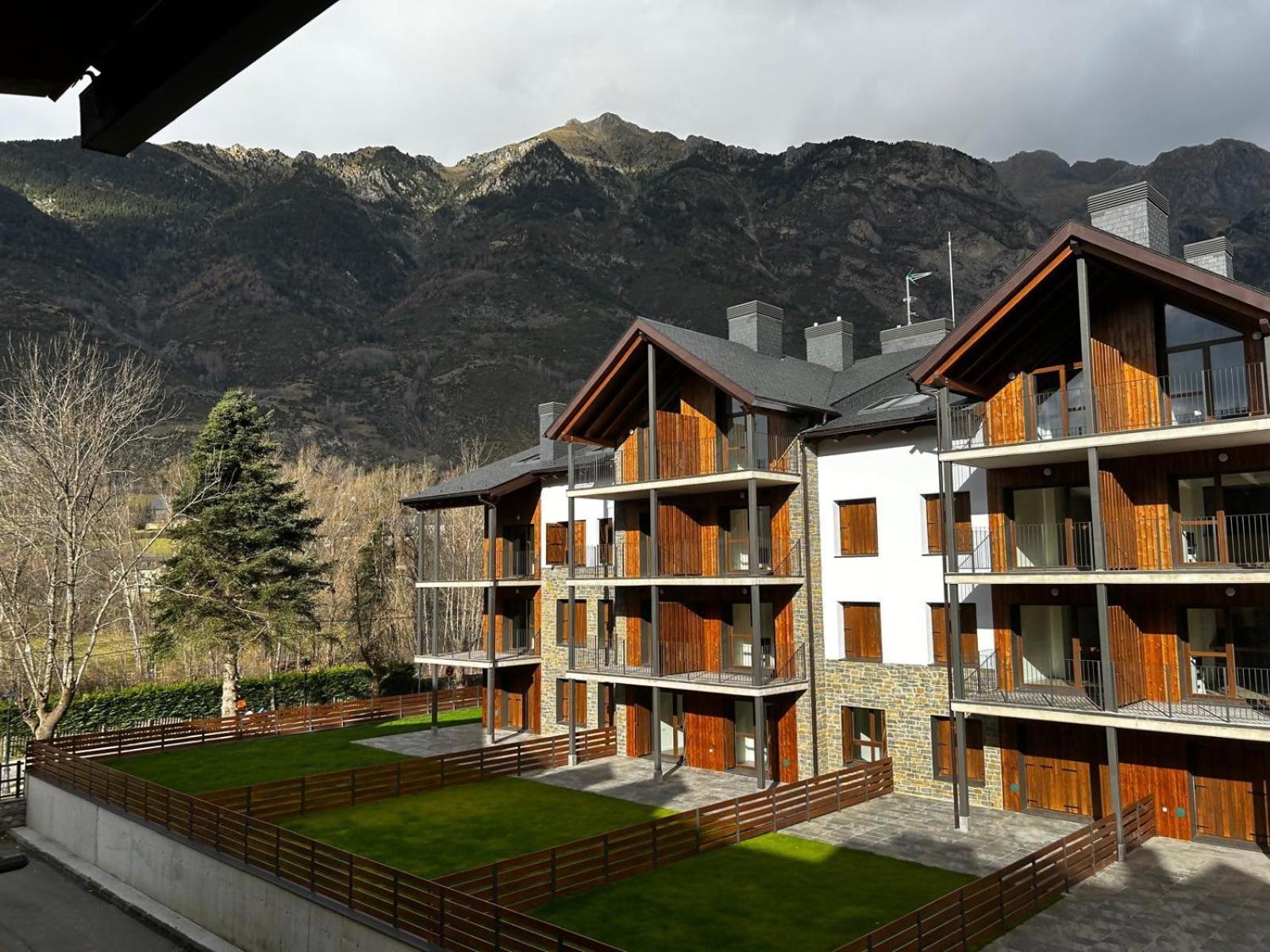 Loira Casa Sanchines Duplex De Lujo En Benasque Lägenhet Exteriör bild